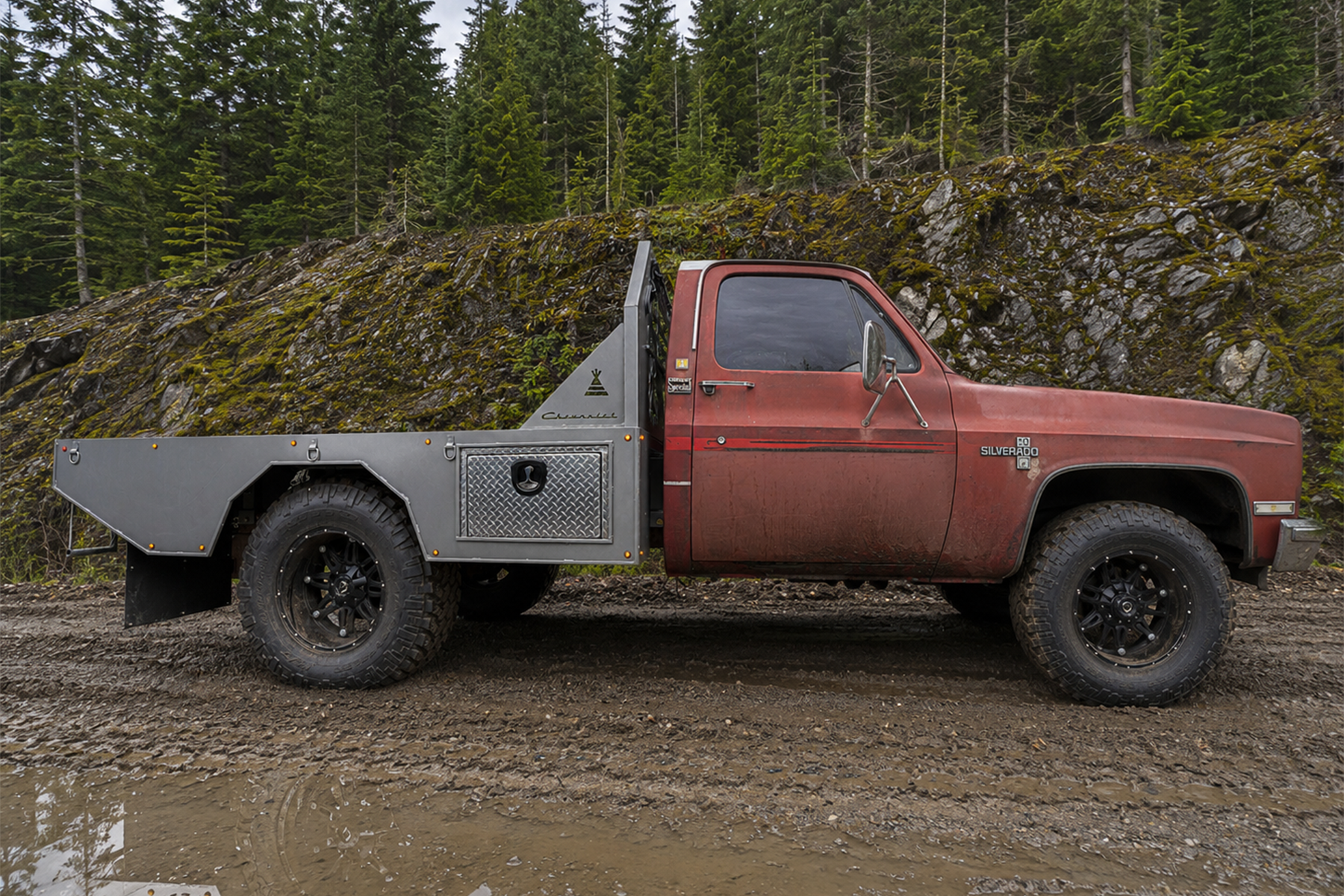 Custom CNC Flatbed — full side profile
